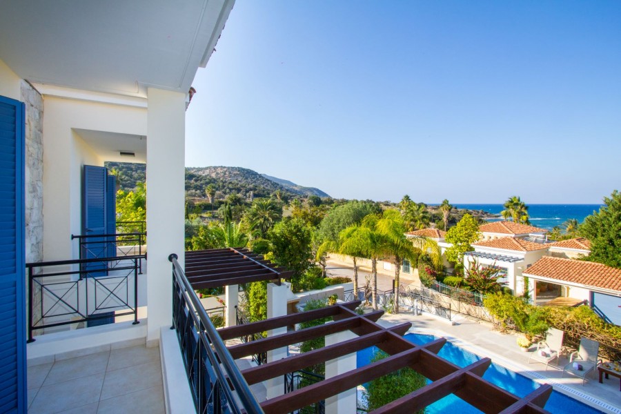 Detached Villa For Sale  in  Latchi