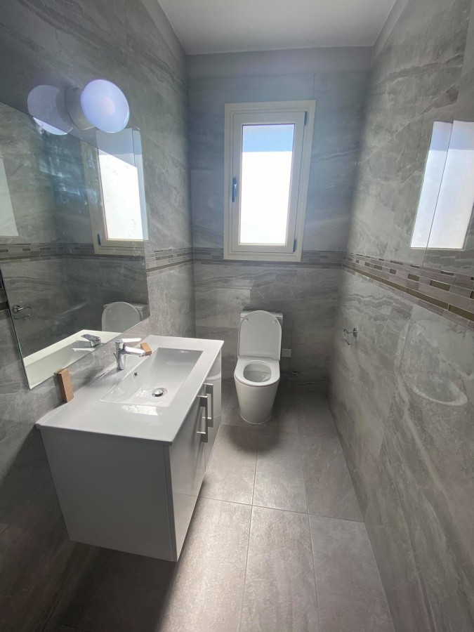 Detached Villa For Sale  in  Chlorakas