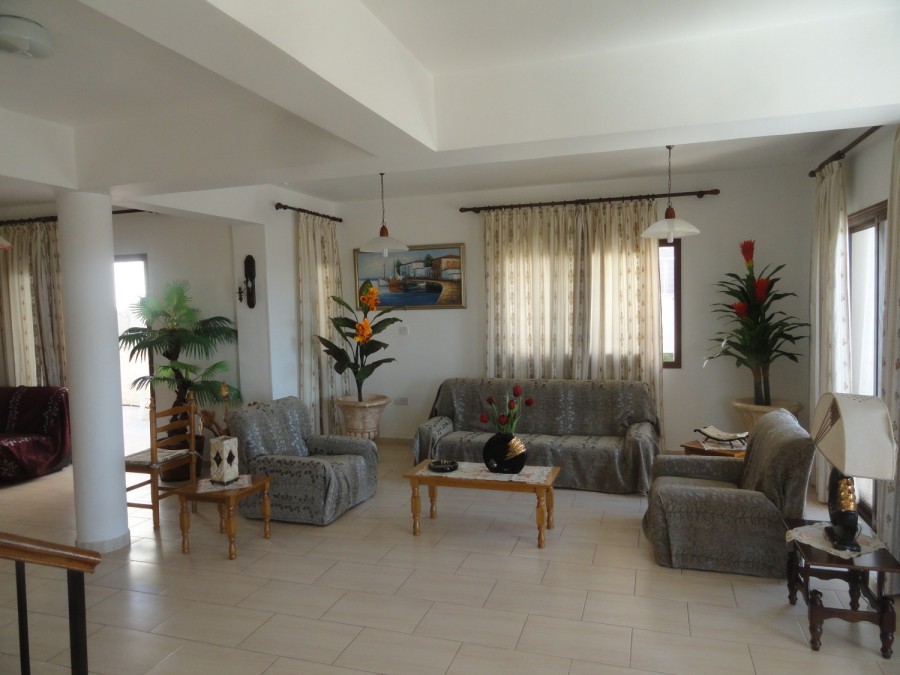 Detached Villa For Sale  in  Yeroskipou