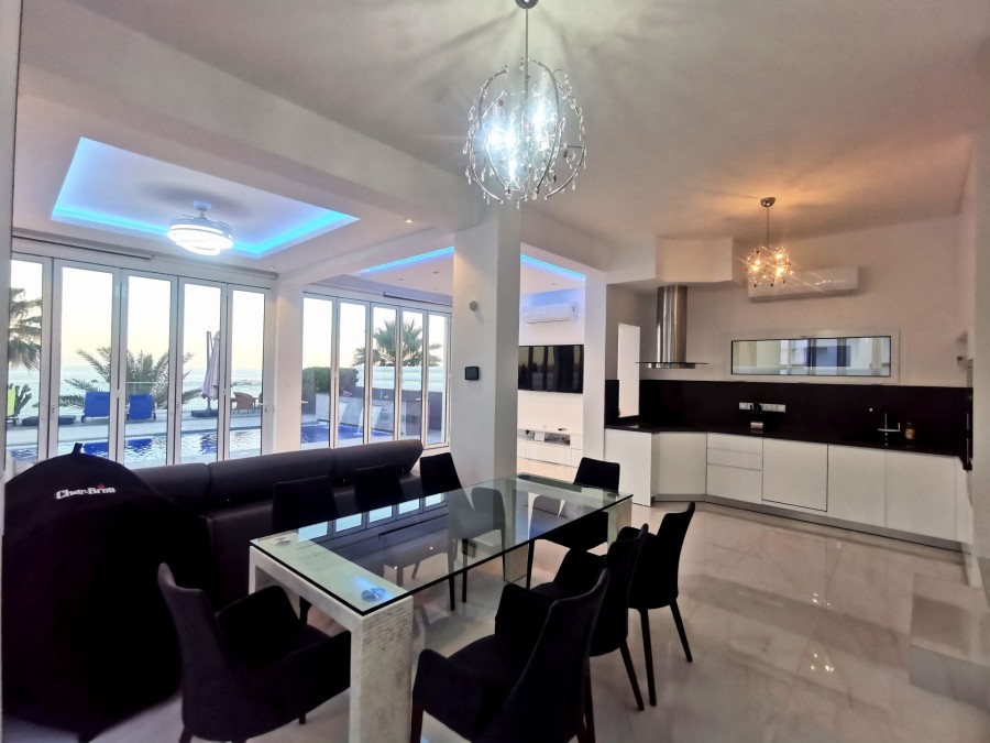 Detached Villa For Sale  in  Peyia - Coral Bay