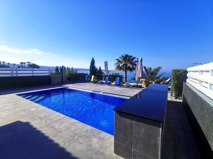 Detached Villa For Sale  in  Peyia - Coral Bay