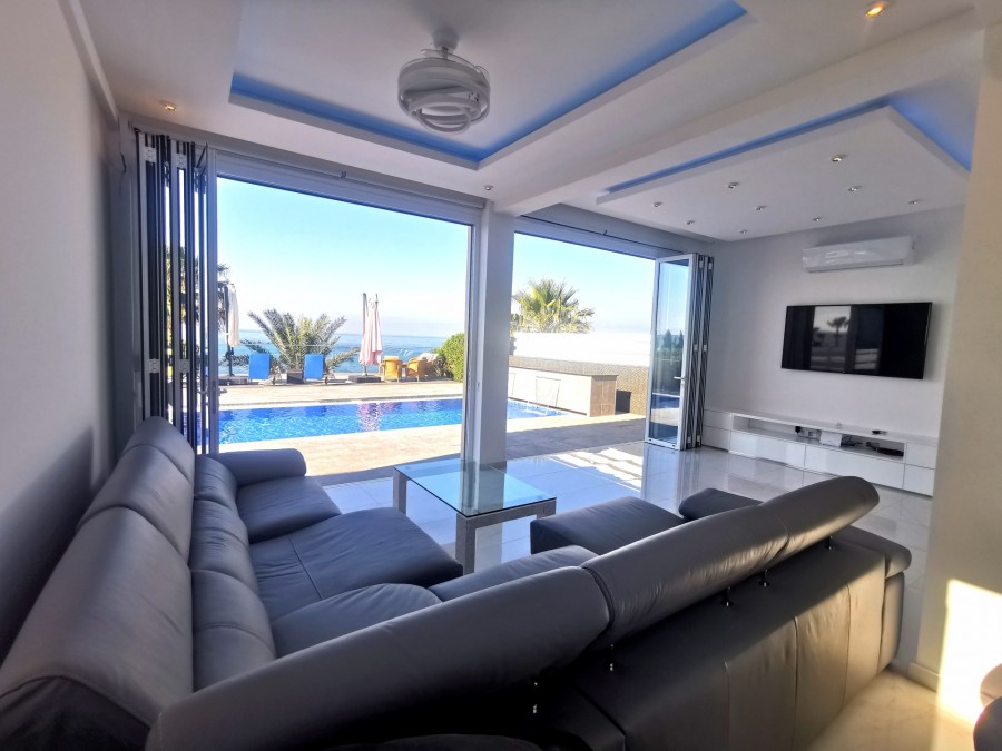 Detached Villa For Sale  in  Peyia - Coral Bay