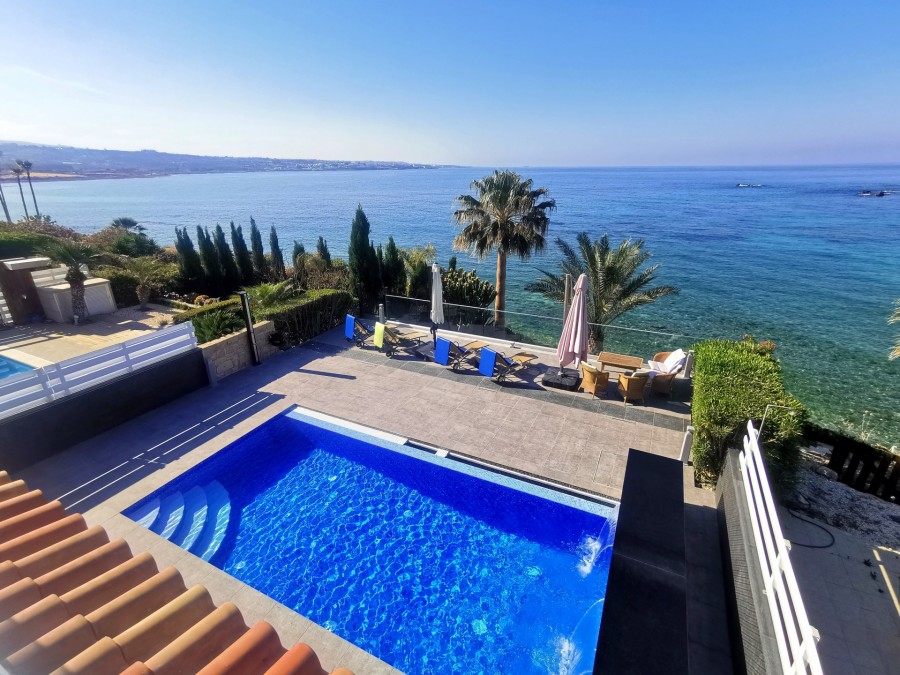 Detached Villa For Sale  in  Peyia - Coral Bay