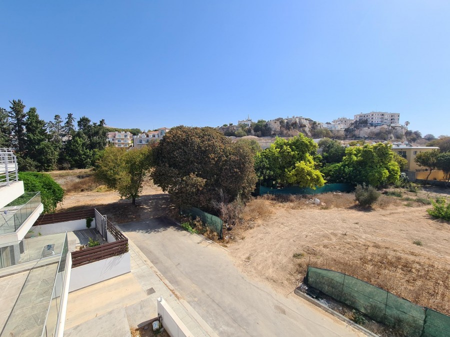 Detached Villa For Sale  in  Kato Paphos - Universal