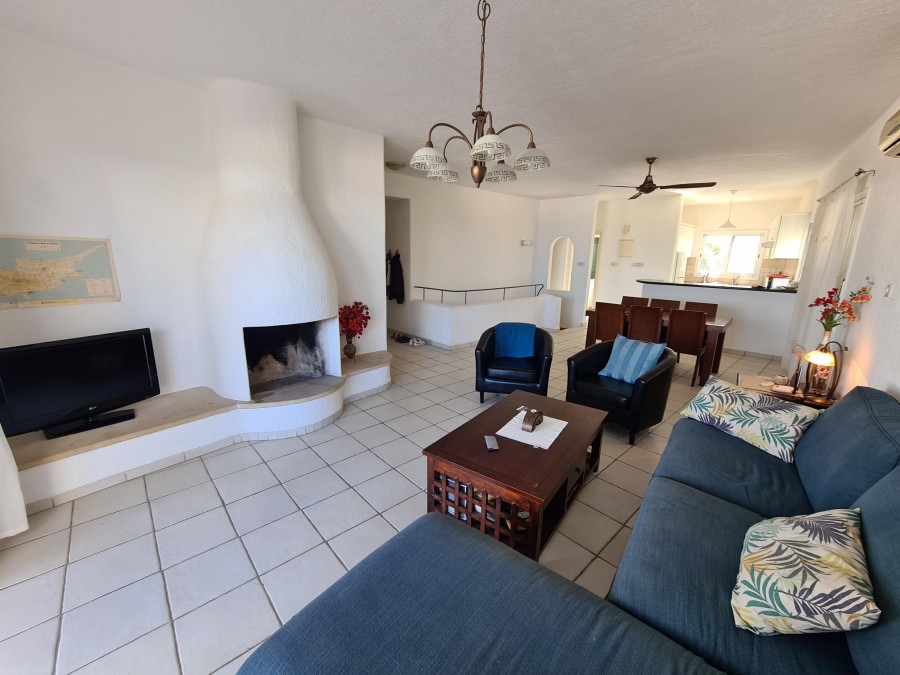 Detached Villa For Sale  in  Chlorakas