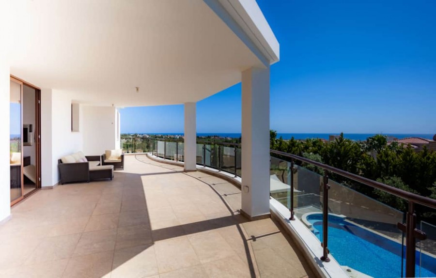 Detached Villa For Sale  in  Peyia - St. George