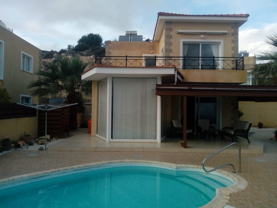 Detached Villa For Sale  in  Peyia