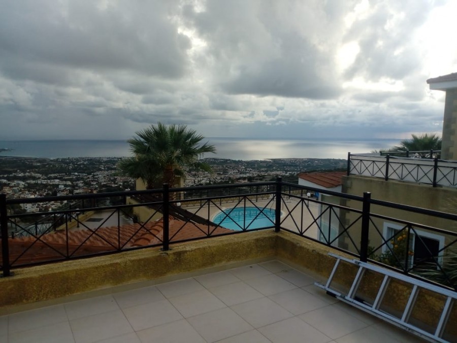 Detached Villa For Sale  in  Peyia
