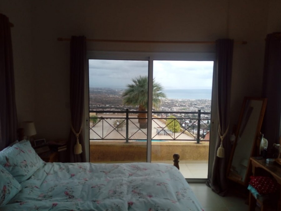 Detached Villa For Sale  in  Peyia