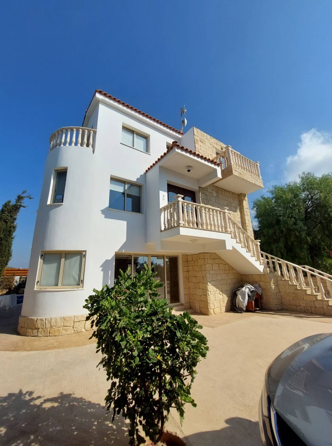 Detached Villa For Sale  in  Peyia