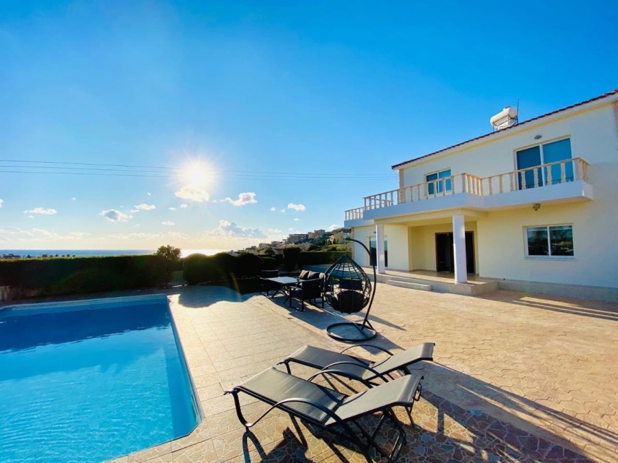 Detached Villa For Sale  in  Chlorakas