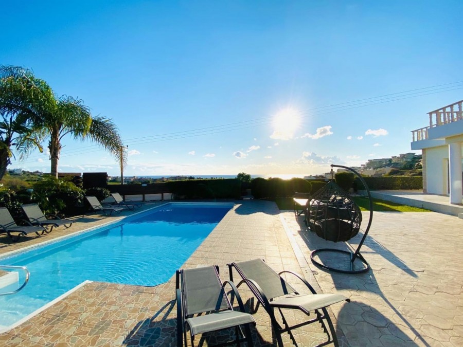 Detached Villa For Sale  in  Chlorakas