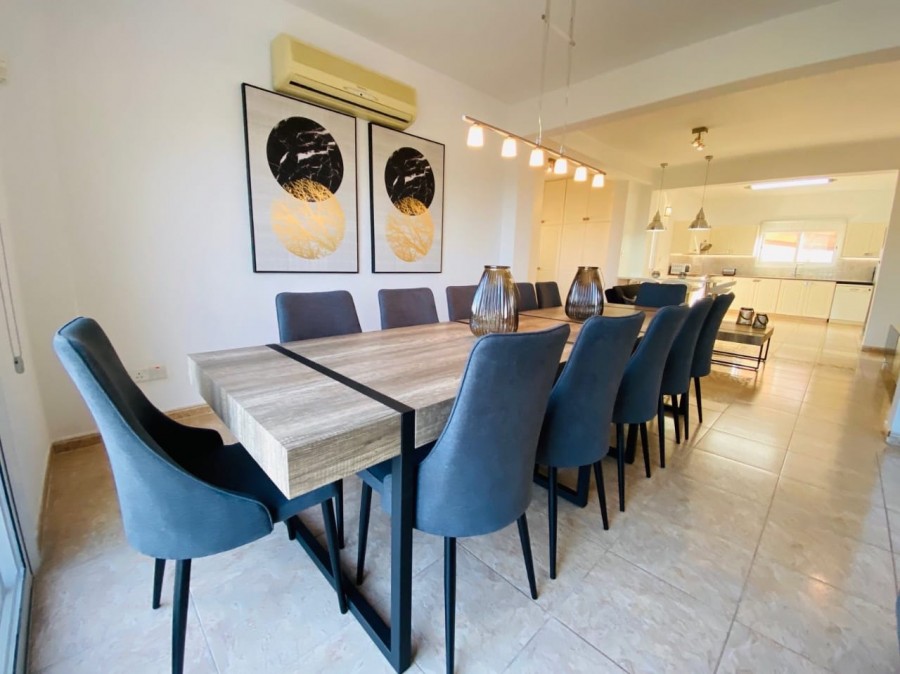 Detached Villa For Sale  in  Chlorakas