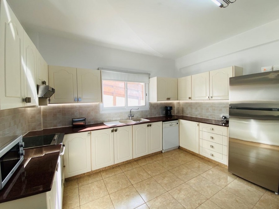 Detached Villa For Sale  in  Chlorakas