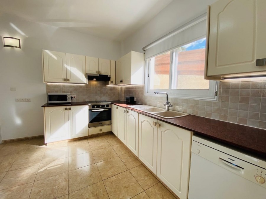 Detached Villa For Sale  in  Chlorakas
