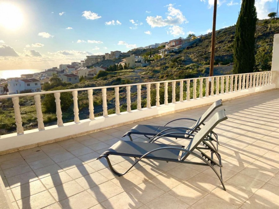 Detached Villa For Sale  in  Chlorakas