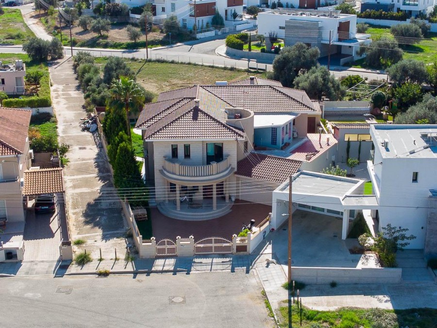Latsia, Nicosia Detached Villa For Sale | WW25815