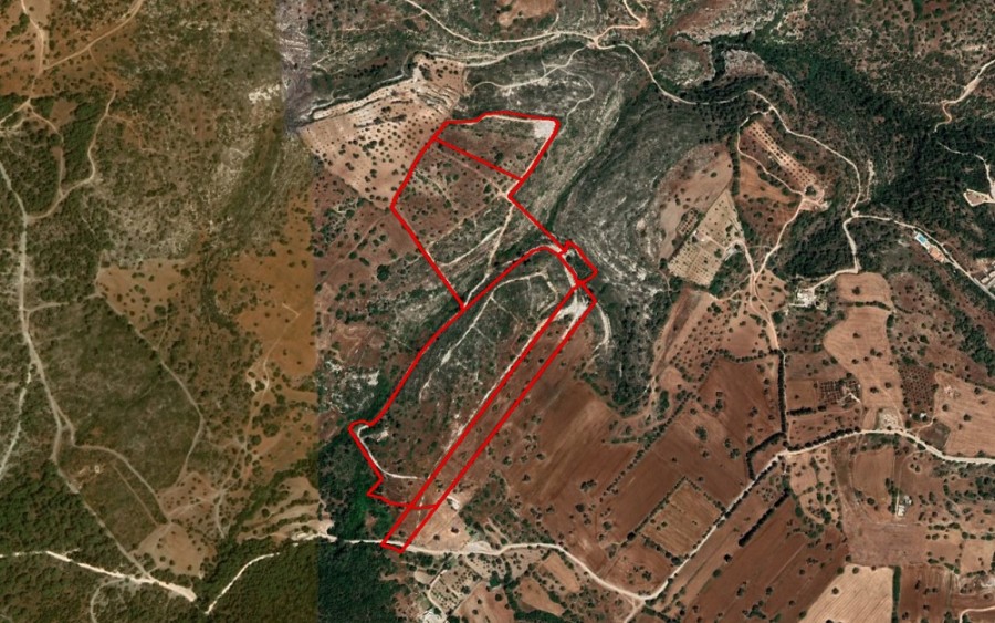 Six Fields in Neo Chorio, Paphos
