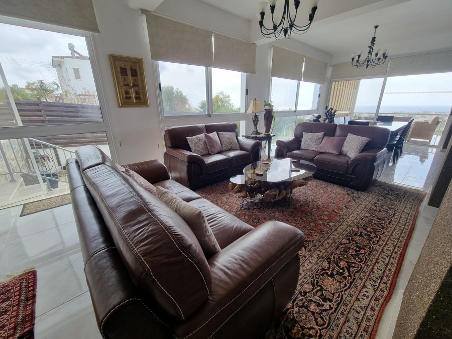 Detached Villa For Sale  in  Akoursos