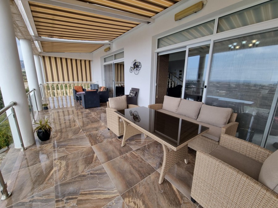 Detached Villa For Sale  in  Akoursos