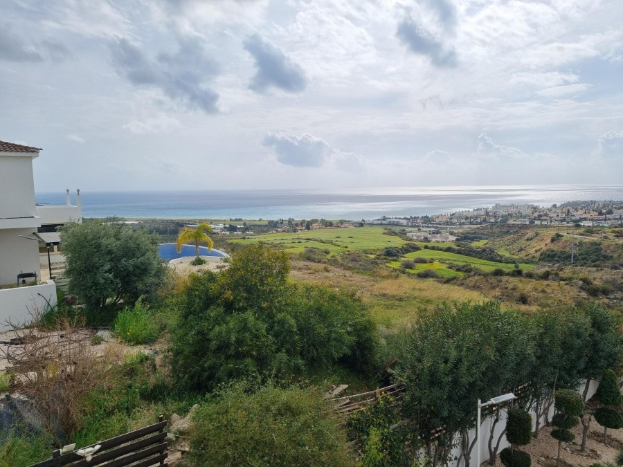 Detached Villa For Sale  in  Akoursos