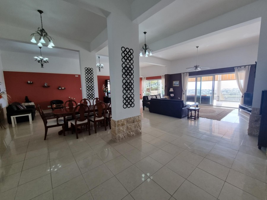 Detached Villa For Sale  in  Akoursos
