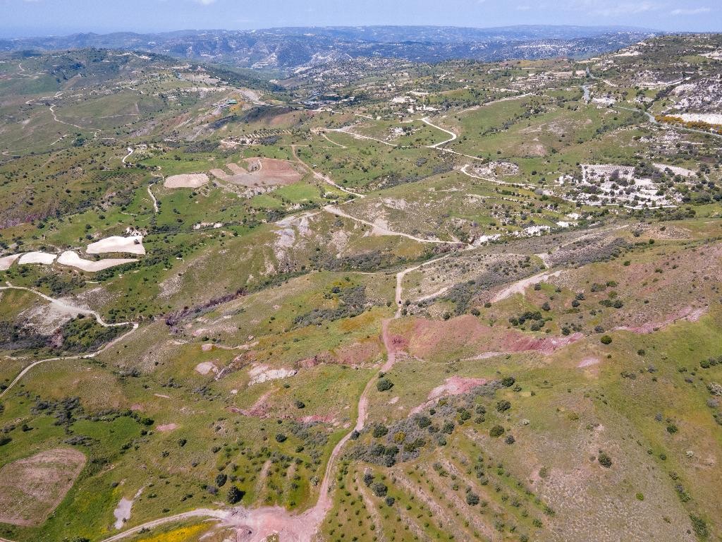 Field - Trachypedoula, Paphos