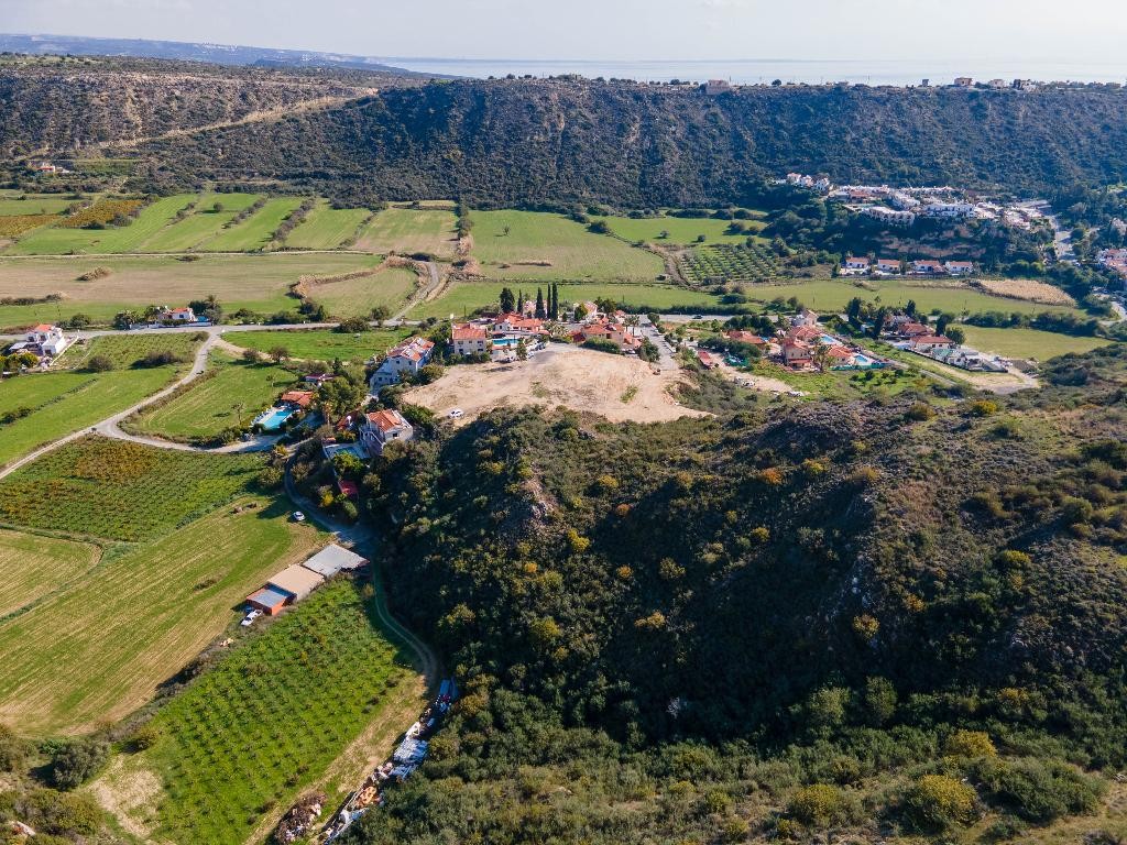 Field - Pissouri, Limassol