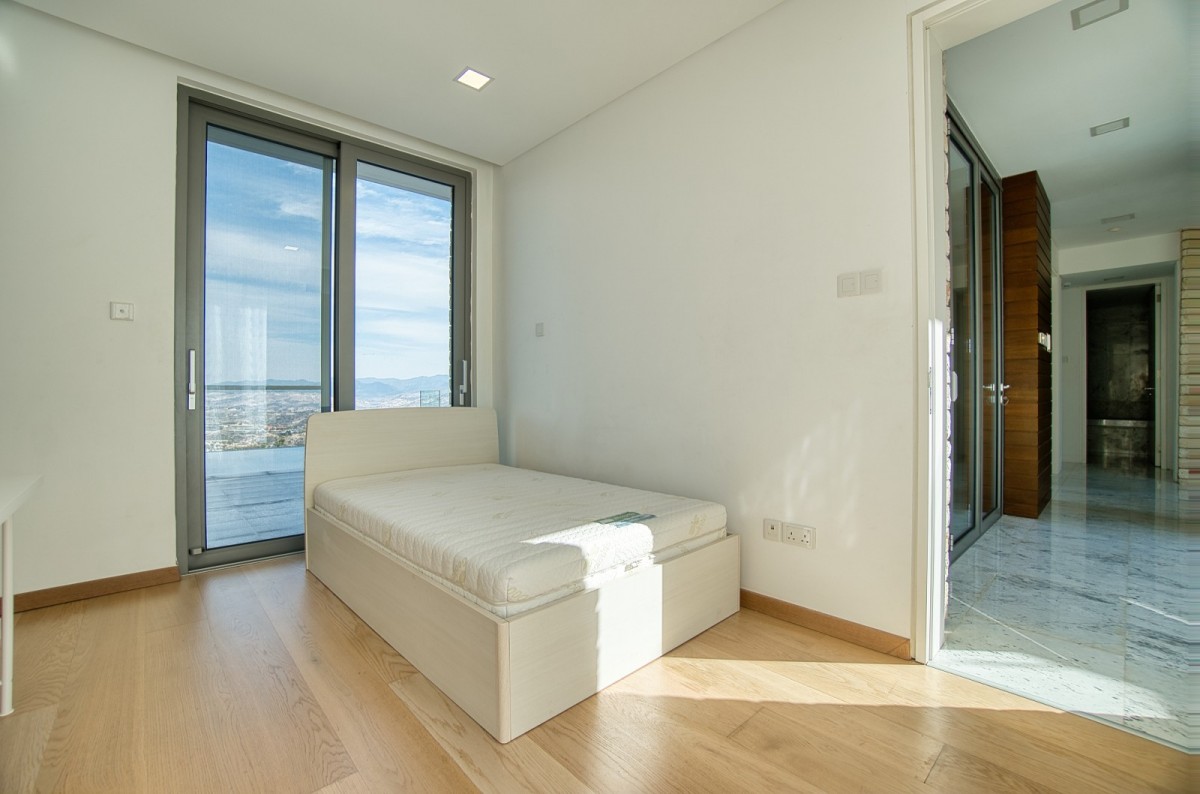 Detached Villa For Sale  in  Tsada