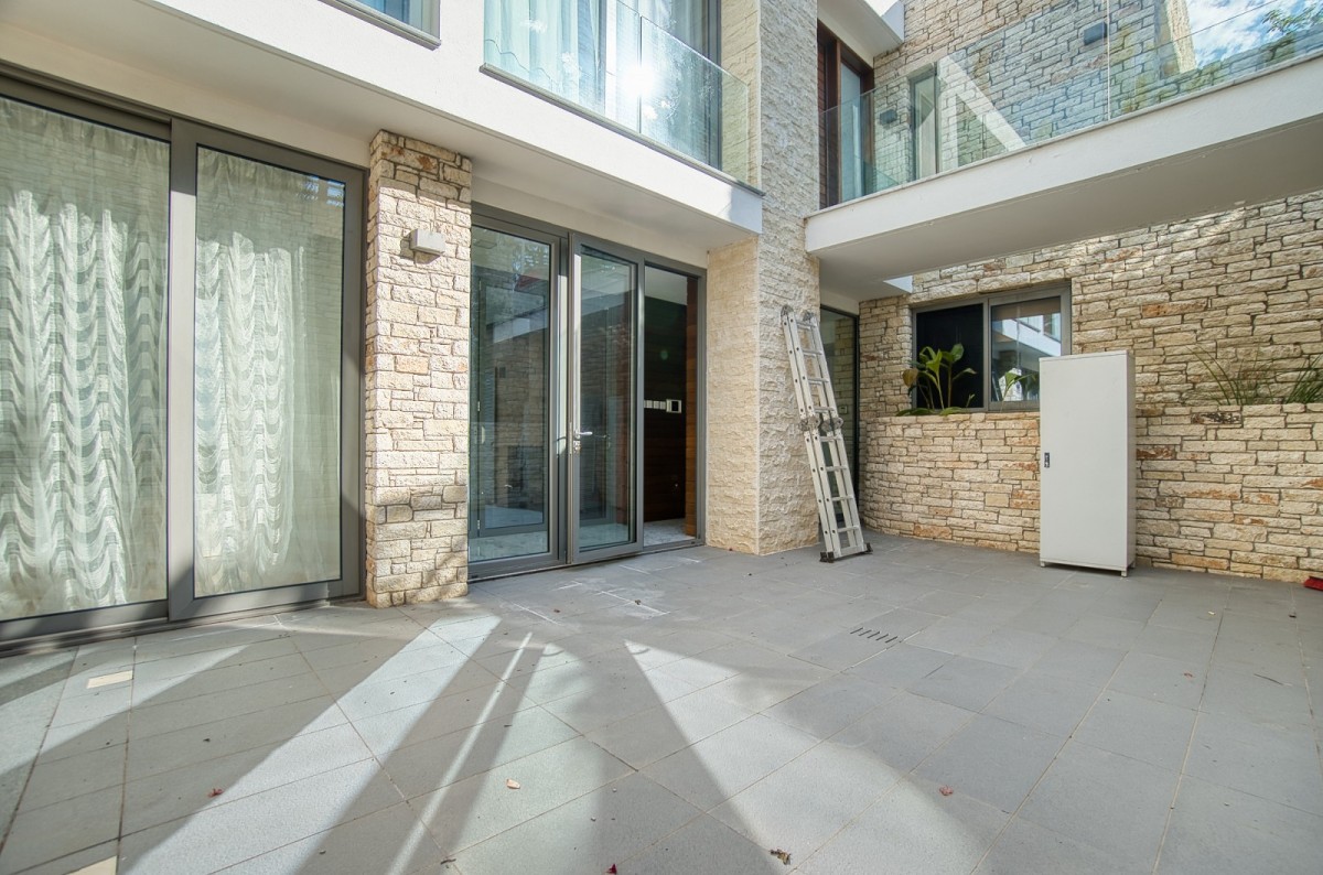Detached Villa For Sale  in  Tsada