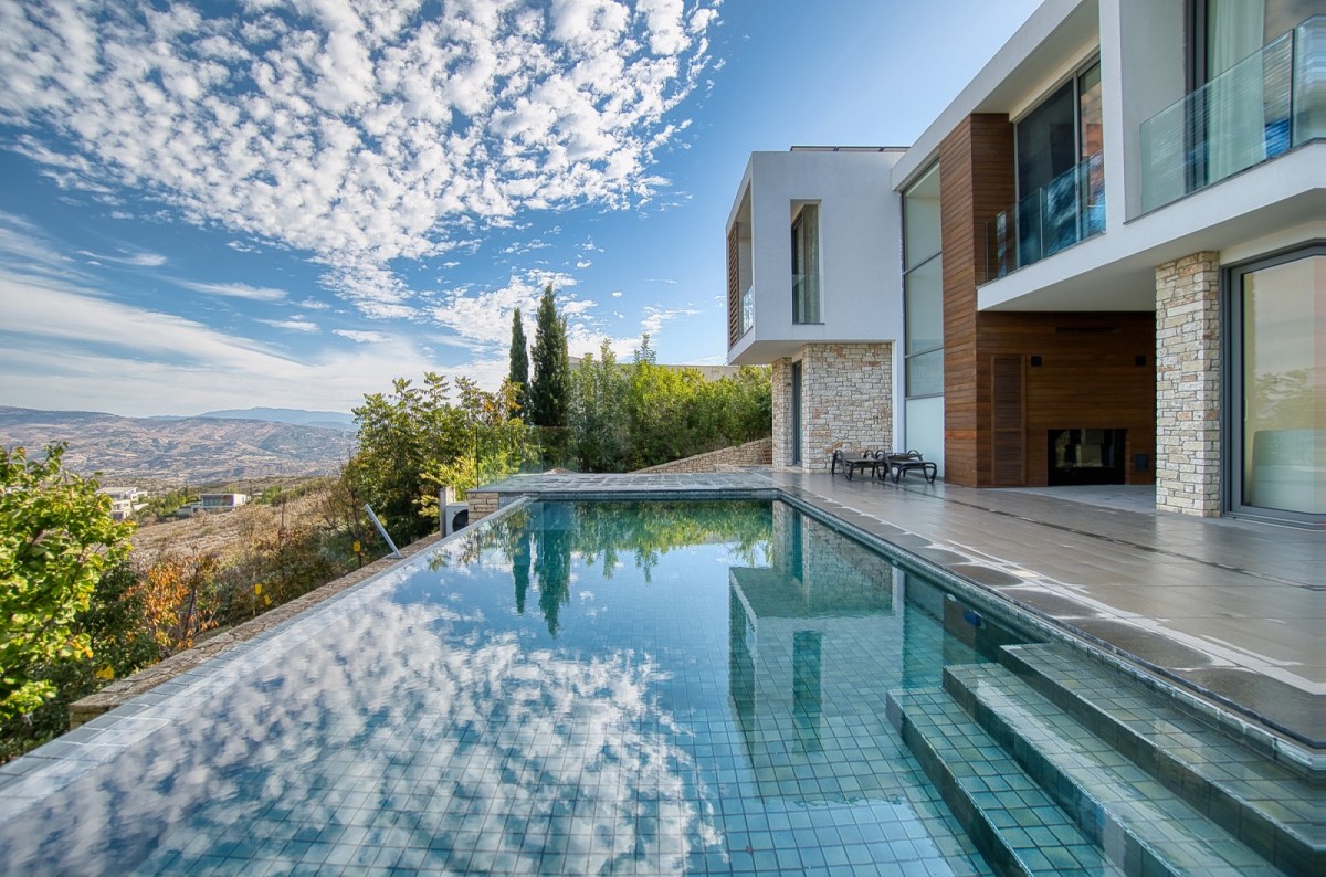 Detached Villa For Sale  in  Tsada
