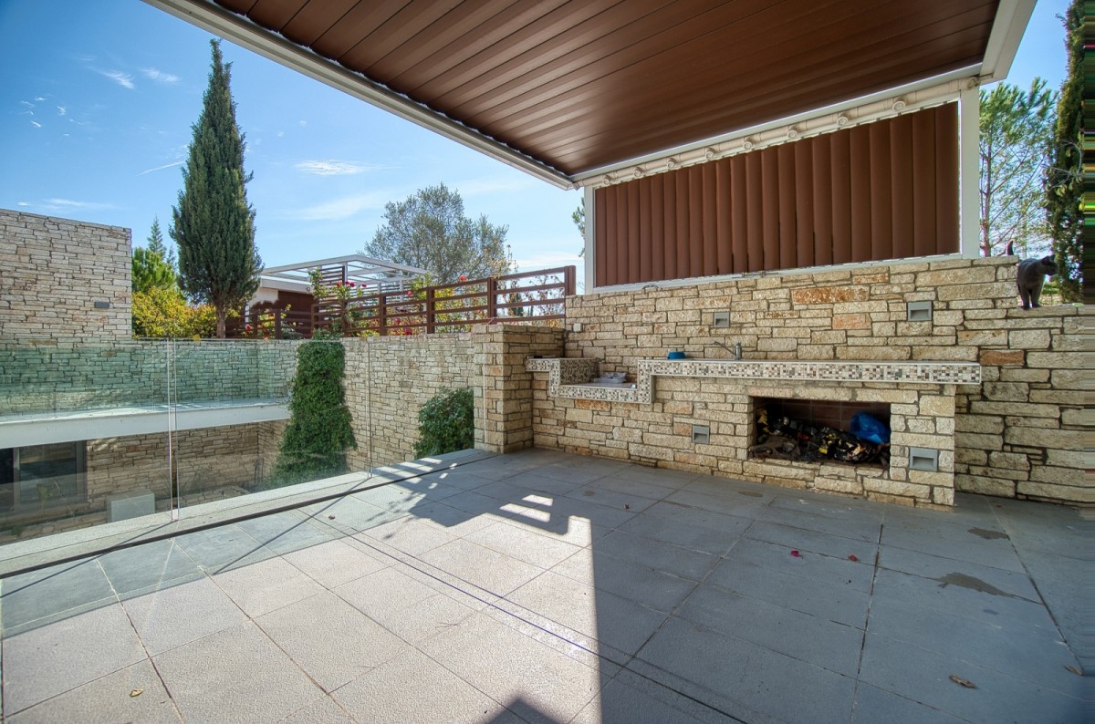 Detached Villa For Sale  in  Tsada