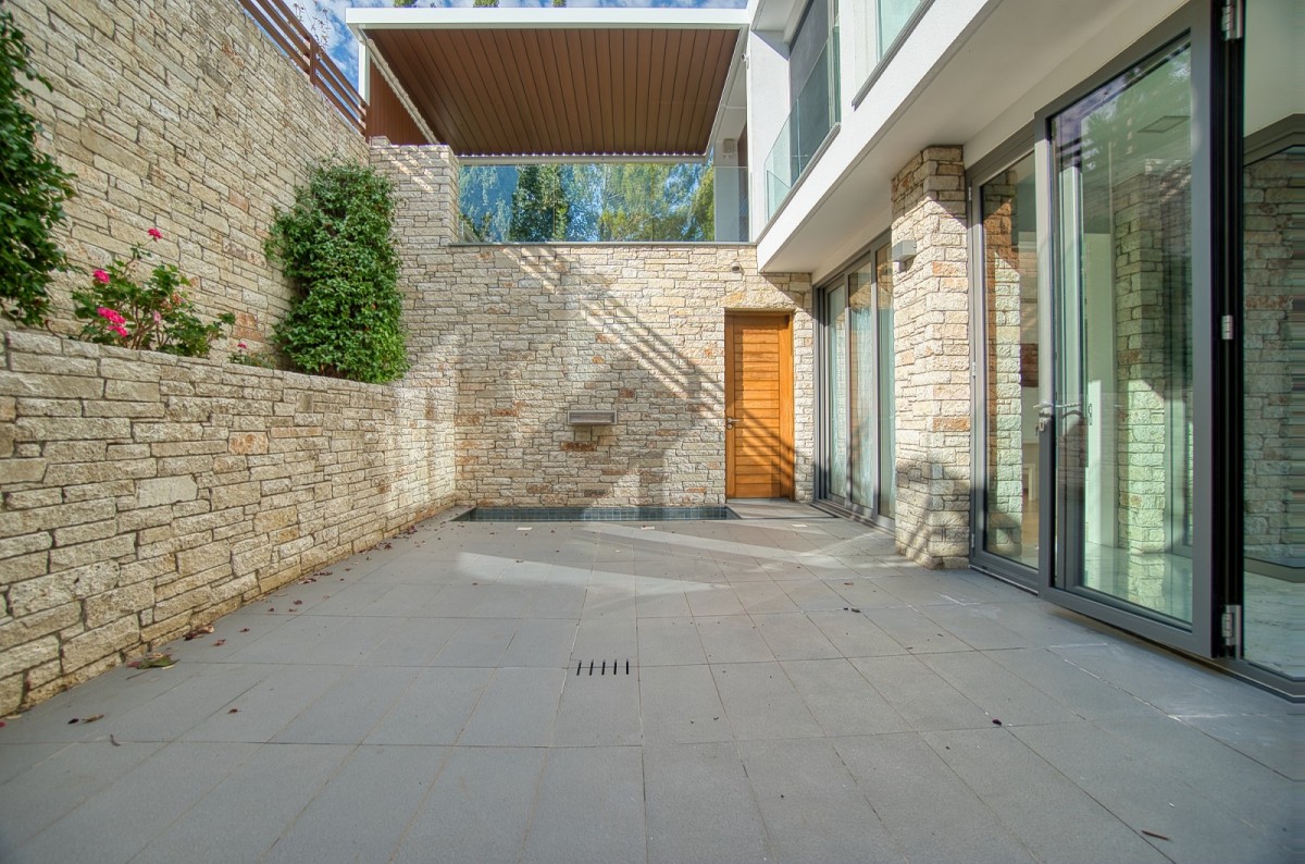 Detached Villa For Sale  in  Tsada