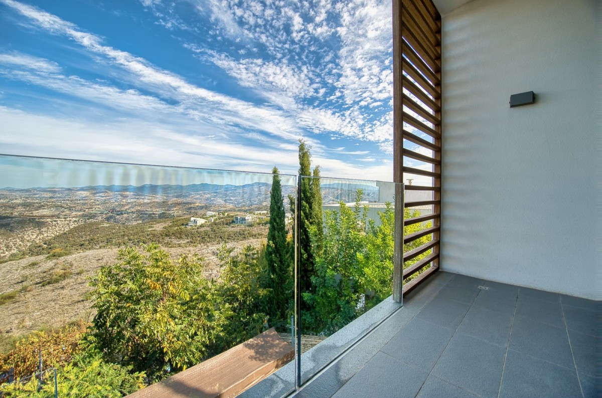 Detached Villa For Sale  in  Tsada