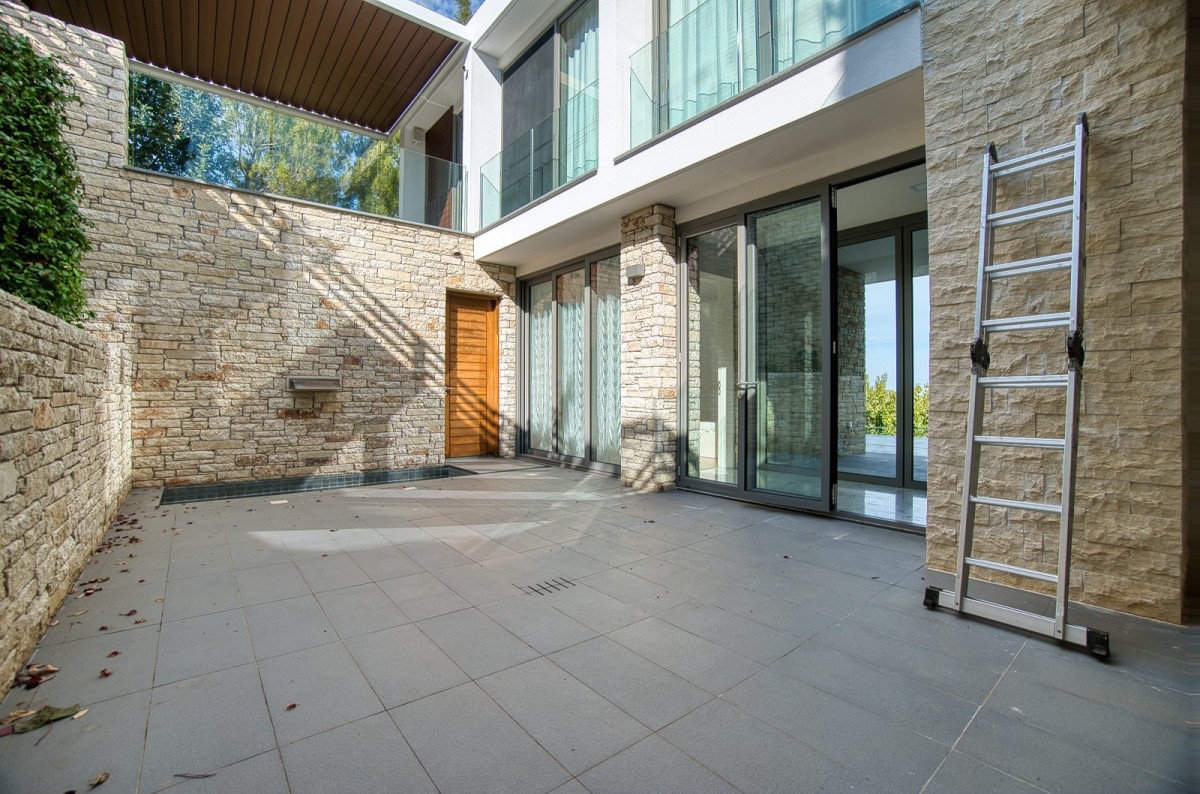 Detached Villa For Sale  in  Tsada