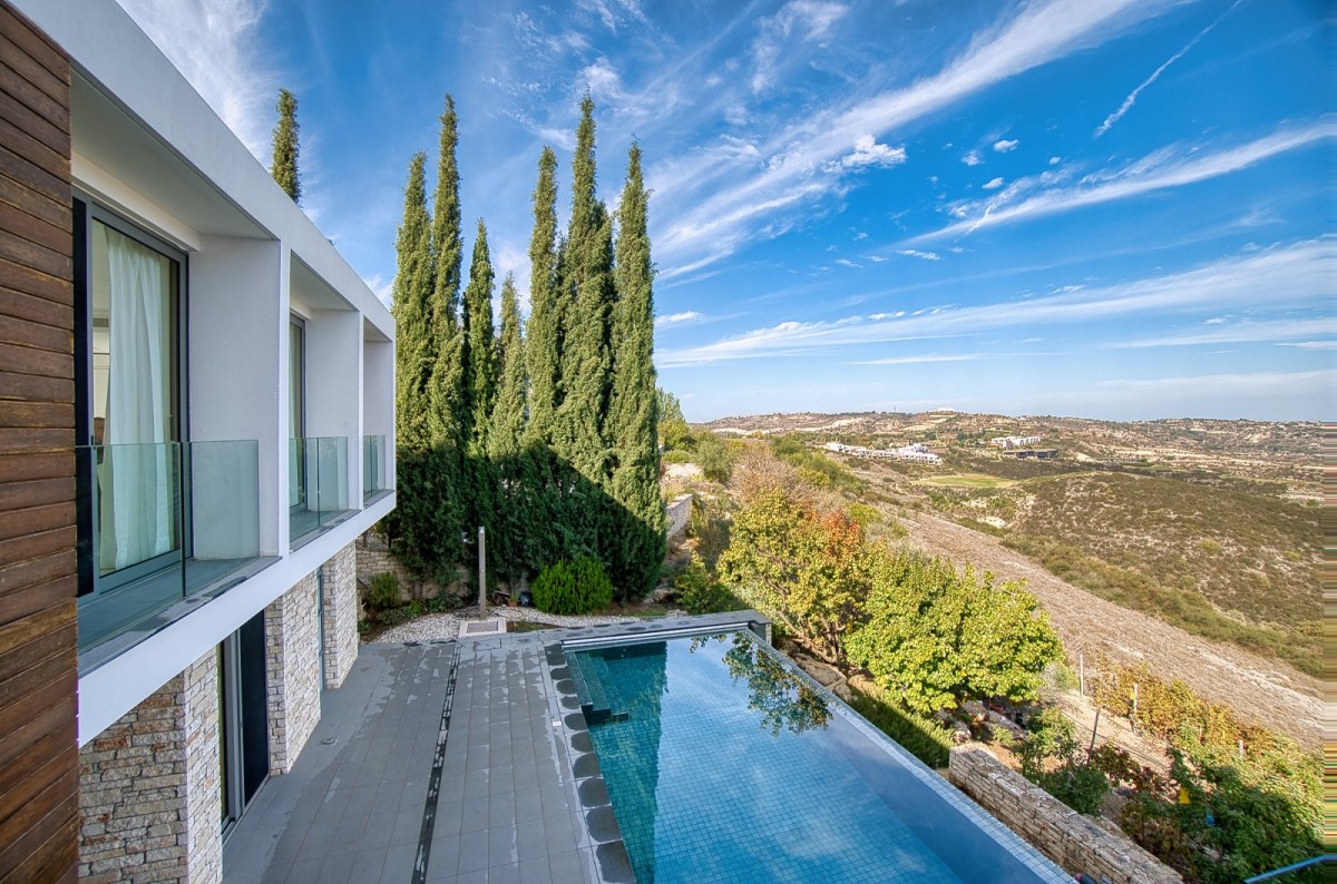 Detached Villa For Sale  in  Tsada