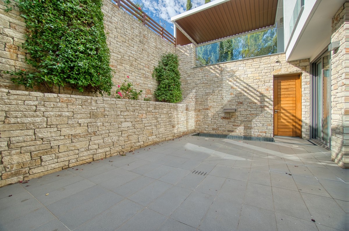 Detached Villa For Sale  in  Tsada
