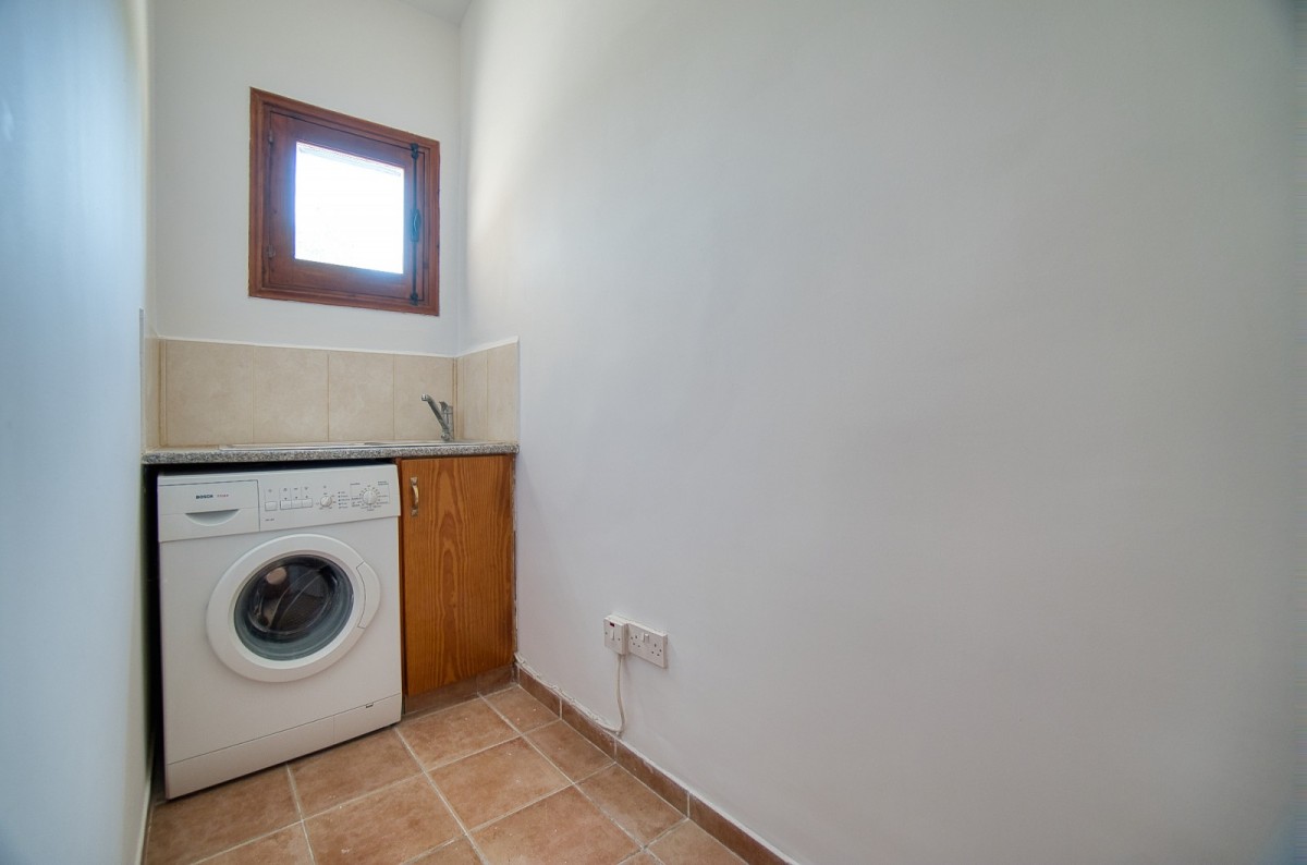 Detached Villa For Sale  in  Kathikas