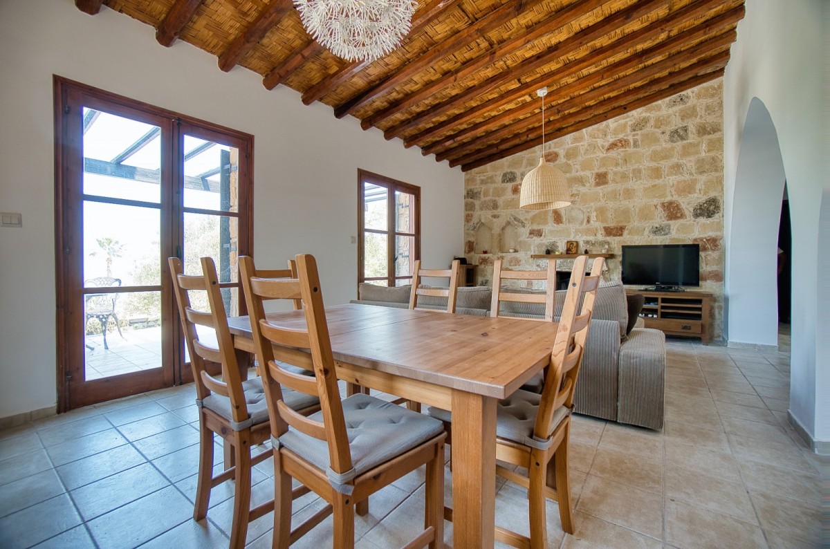 Detached Villa For Sale  in  Kathikas