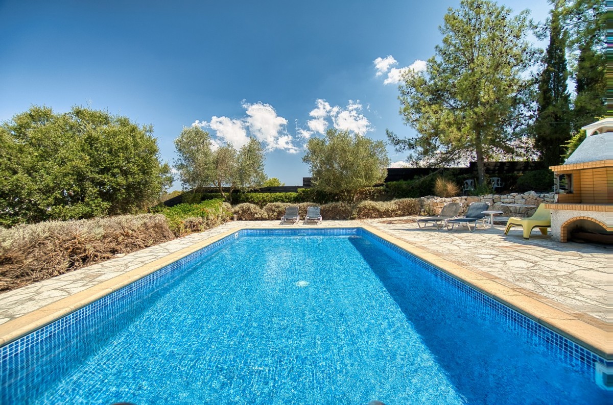 Detached Villa For Sale  in  Kathikas