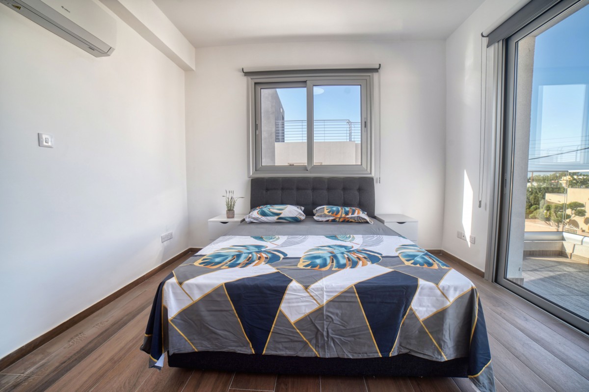 Detached Villa For Sale  in  Anavargos