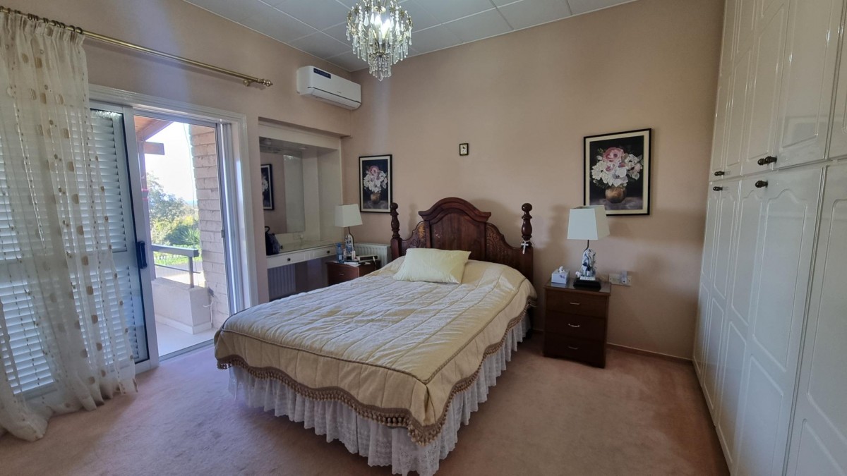 Detached Villa For Sale  in  Empa