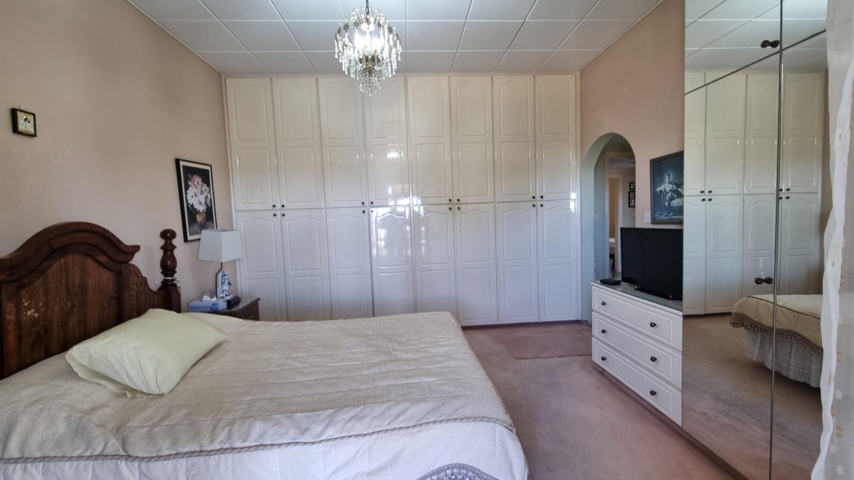 Detached Villa For Sale  in  Empa