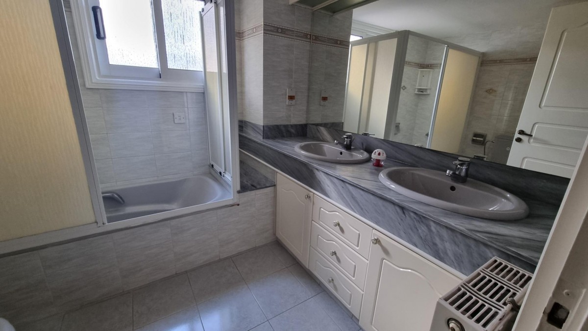 Detached Villa For Sale  in  Empa