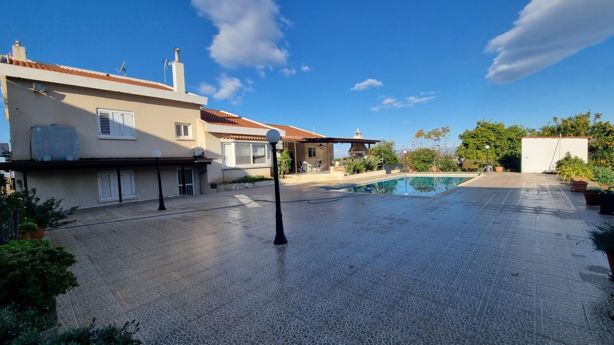 Detached Villa For Sale  in  Empa