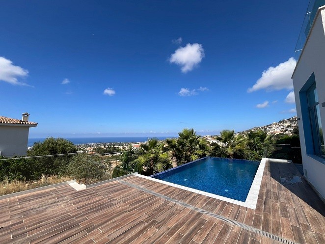 Detached Villa For Sale  in  Peyia