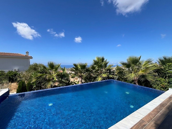 Detached Villa For Sale  in  Peyia
