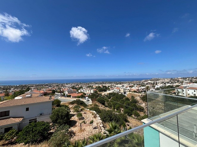 Detached Villa For Sale  in  Peyia