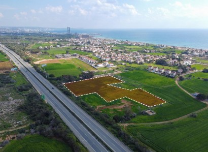 Sotira, Famagusta Touristic Field For Sale | WW28599