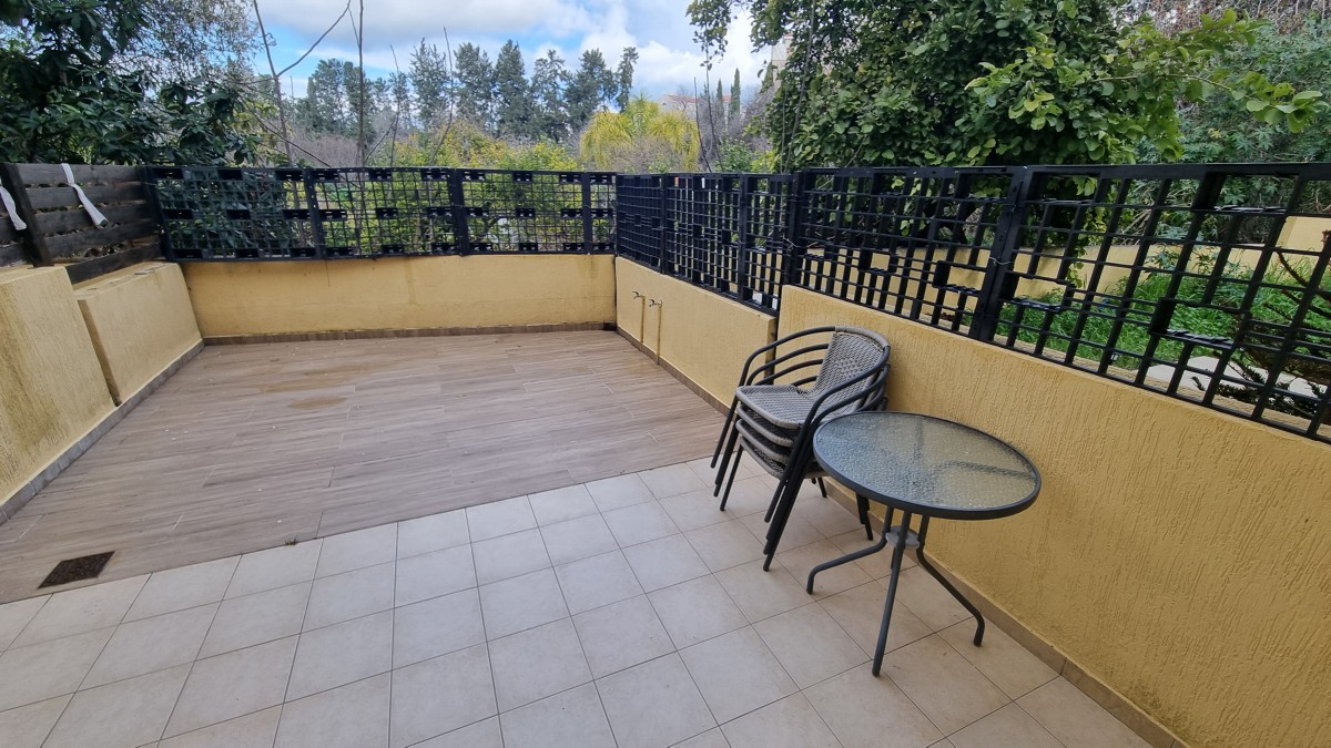 Town House / Maisonette For Rent  in  Kato Paphos - Universal